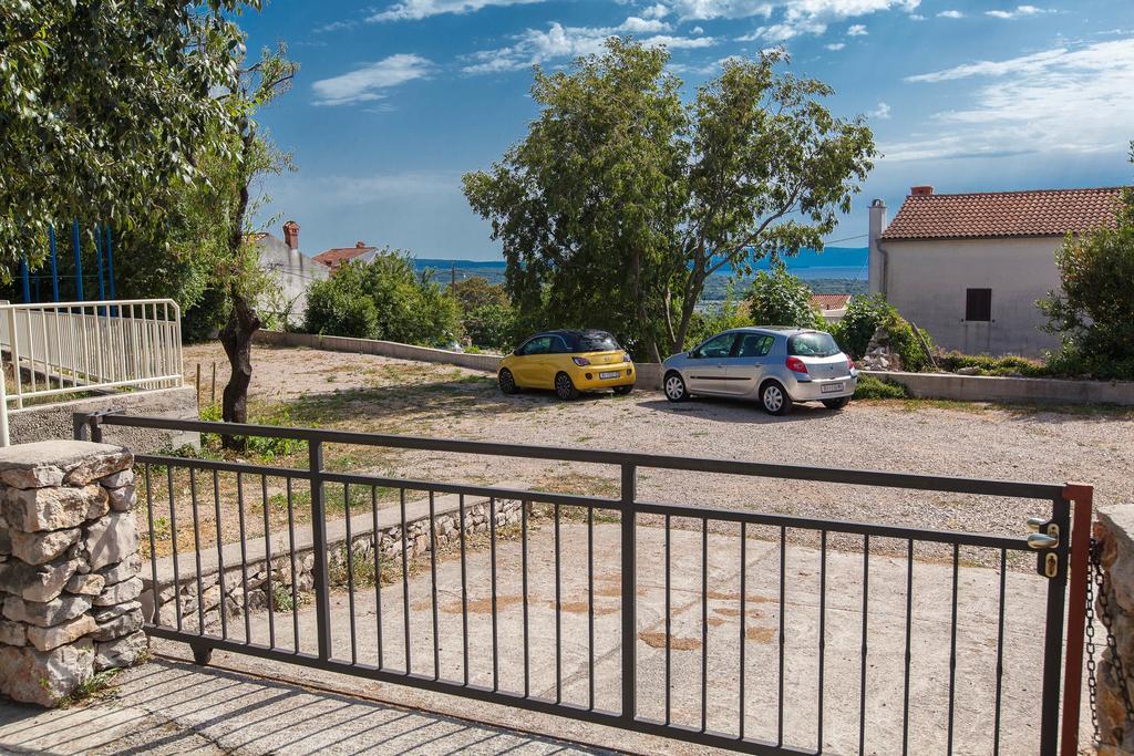 Holiday Home Nika Omišalj Εξωτερικό φωτογραφία