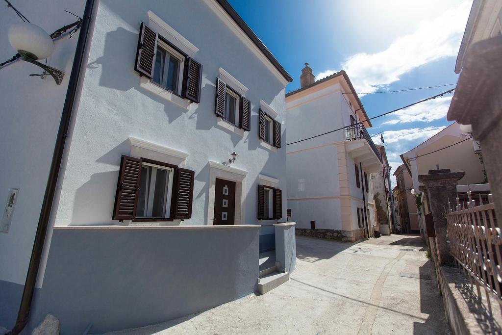 Holiday Home Nika Omišalj Εξωτερικό φωτογραφία